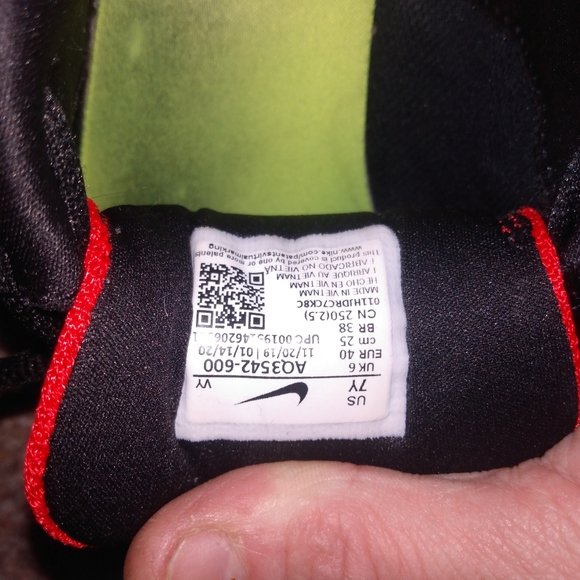 Shoes & hat - Picture 5 of 5